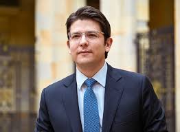 Fallece el senador y precandidato presidencial Miguel Uribe Turbay tras dos meses hospitalizado luego de un atentado