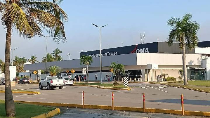 Demoras en vuelos de Aeroméxico generan molestia entre usuarios del aeropuerto de Tampico