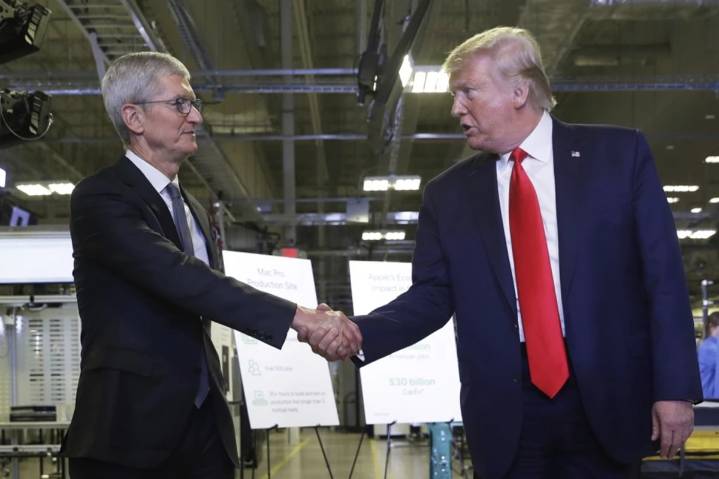 Trump anuncia plan de Apple para invertir $100,000 millones adicionales en EE.UU.