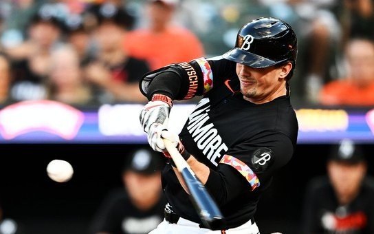 Orioles derrotó 3-2 a Atléticos