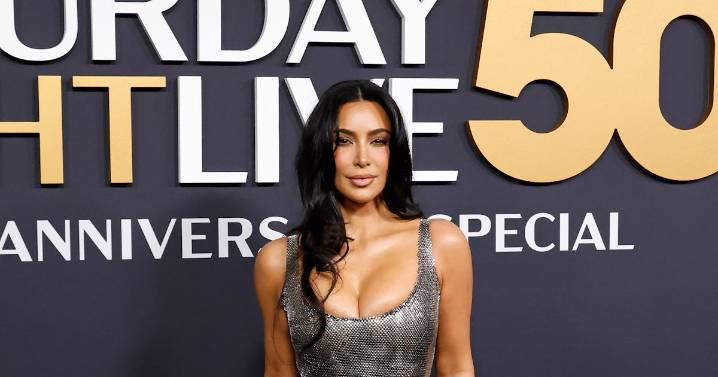 Kim Kardashian Paired A Plunging Crop Top With Flip Flops On Vacation