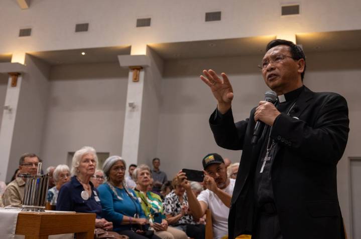 California religious leaders launch effort to accompany immigrants to court amid Trump crackdown