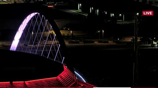 Des Moines police locate body in river, cannot attempt recovery until Monday