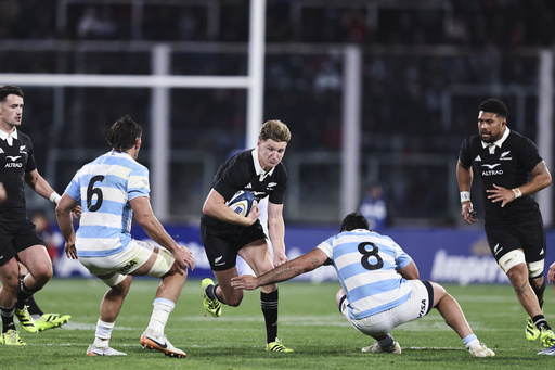 Reece y Taukei'aho anotan sendos pares de tries y 'All Blacks' apabullan 41