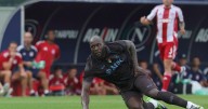 Napoli striker Lukaku may need surgery on thigh injury