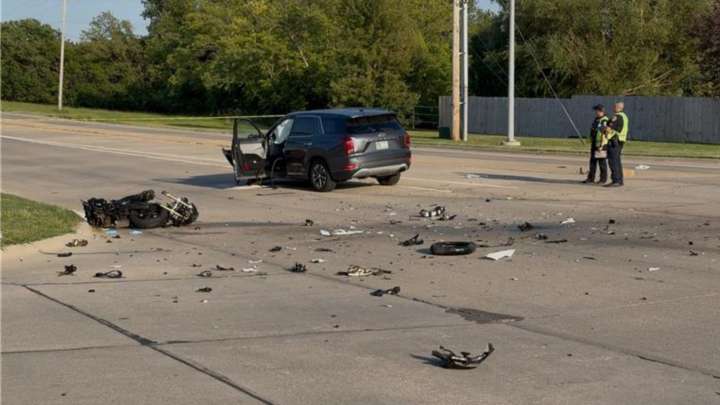 One killed in northeast Lincoln motorcycle crash