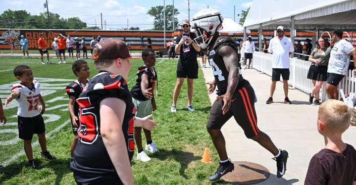 Browns 53-man roster prediction: Matt has just 3 RBs making initial roster