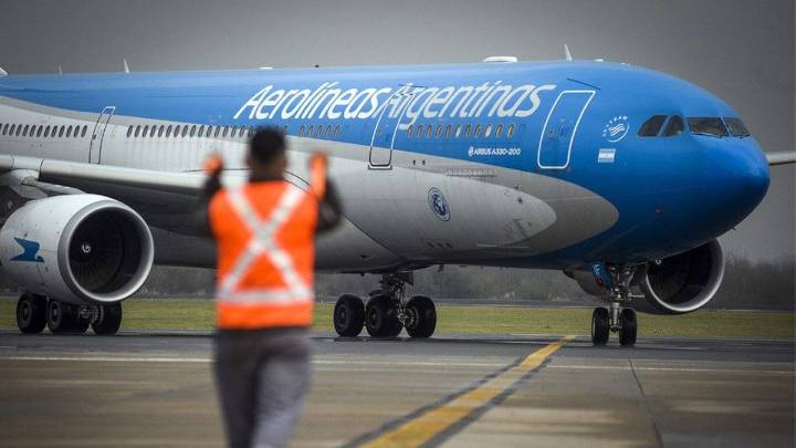 Brasil levantó las sanciones y Aerolíneas Argentinas podrá ampliar sus vuelos al país vecino