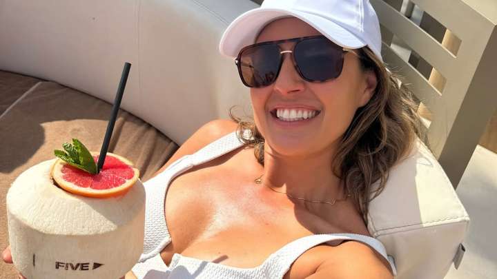 Amanda Balionis sets pulses racing as CBS Sports star turns heads in glam bikini on vacation