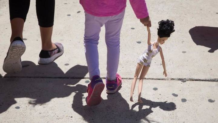 Jueza evalúa el intento del Gobierno de Trump de eliminar protecciones para niños migrantes detenidos
