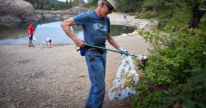‘Keeping it beautiful’: Baseball fans pitch in to Spokane River cleaning effort