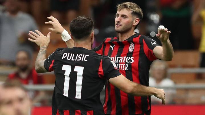 Santi Gimenez dio asistencia en victoria del Milan en Coppa Italia