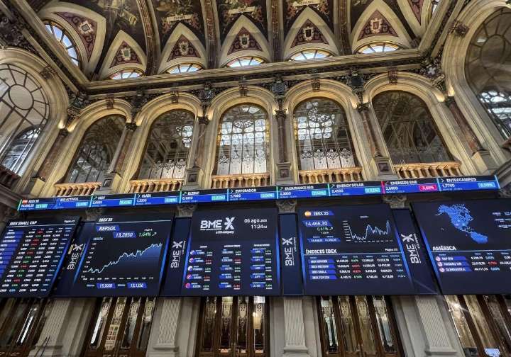 La Bolsa española ignora a Trump y se aferra a máximos desde 2008
