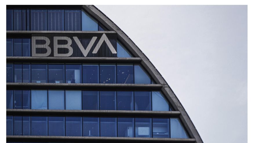 El BBVA volverá a ajustar este mes la ecuación de canje de la opa al Banco Sabadell