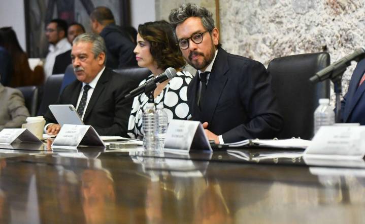 Rinde protesta Genaro Lozano como embajador en Italia; “es la nueva versión de Isabel Arvide”, señala PAN