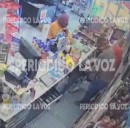 Cajera sufre crisis nerviosa tras asalto