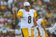 Aaron Rodgers has had ‘conversations’ with All-Pro WR about joining Steelers