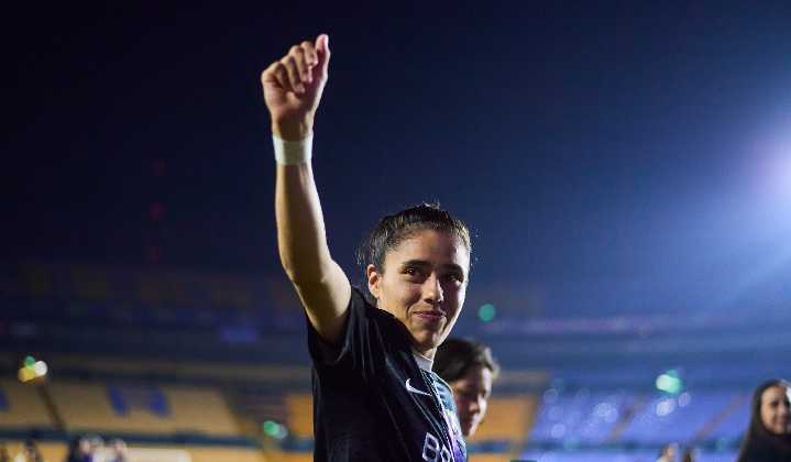 Las emotivas palabras de Ovalle en su último partido en México: “Me hace mucha ilusión verlos a todos aquí”