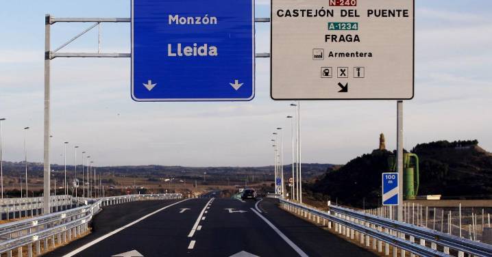El lío de Vox con los topónimos: de 'Tarrasa' y 'La Seo de Urgel' a una catalanización dispar