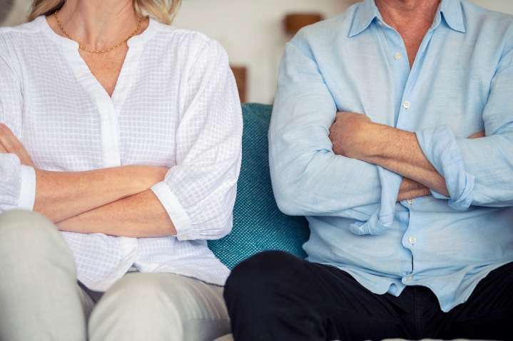 Dear Abby: Neighborhood woman has been paying my husband for yard work; is she secretly stalking him?