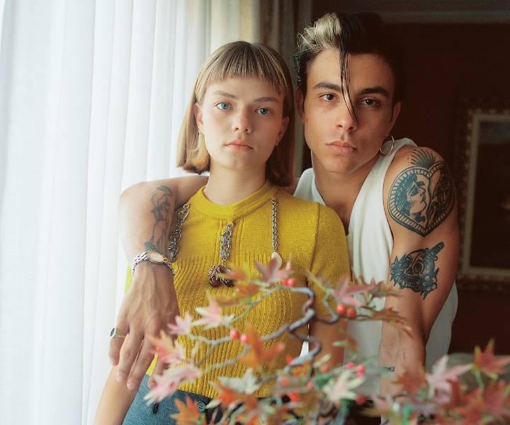 Llúcia Garcia y Mitch, los protagonistas de la nueva película de Carla Simón: el retrato de una generación olvidada y marcada por el sida y la heroína