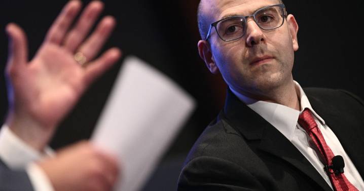 Trump taps White House economist Stephen Miran to fill Fed vacancy on temporary basis