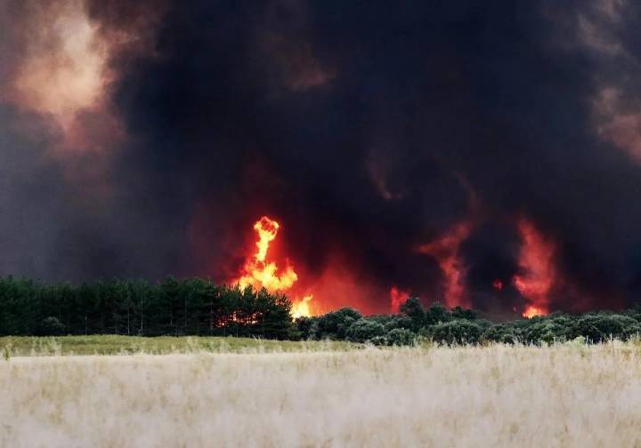 El incendio de León y Zamora, camino de convertirse en el peor de la historia de España