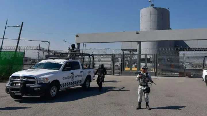 Extraditan a 26 presuntos narcos de México a Estados Unidos