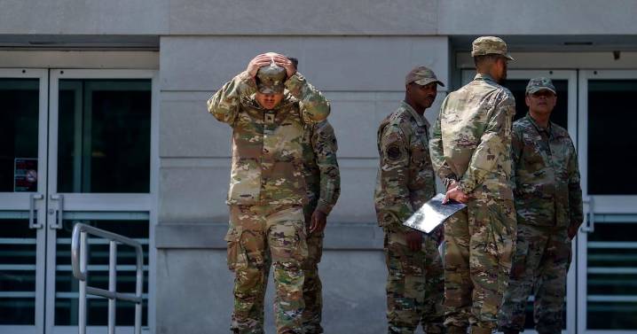 Ejército de EE. UU. envía fuerzas al Caribe para frenar narcotráfico
