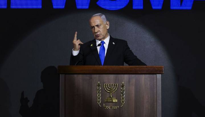 Israel exige liberar a todos los rehenes tras acuerdo parcial aprobado por Hamás