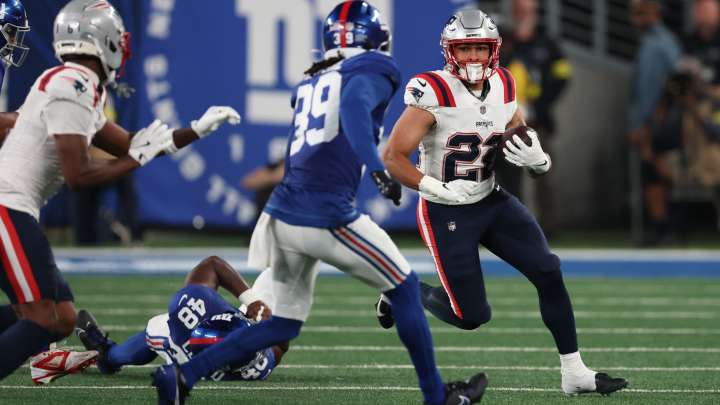 Notable Patriots’ Cut Rejoins Eagles After Mike Vrabel’s Comments