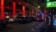Botellazos, gritos y una persona inconsciente: los estragos de una nueva pelea en el centro de Gijón