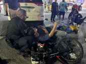 Iban 3 en una moto y chocaron contra una minivan en La Atlántida