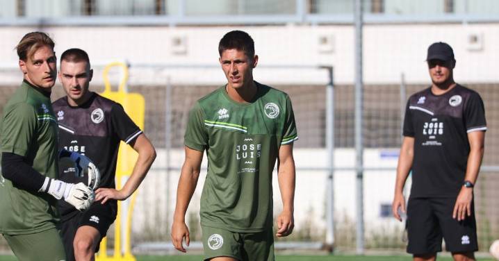 Farru estará disponible ante Osasuna Promesas en el debut liguero