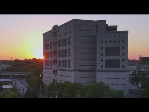 Activists want city to end agreement to house Fulton County detainees