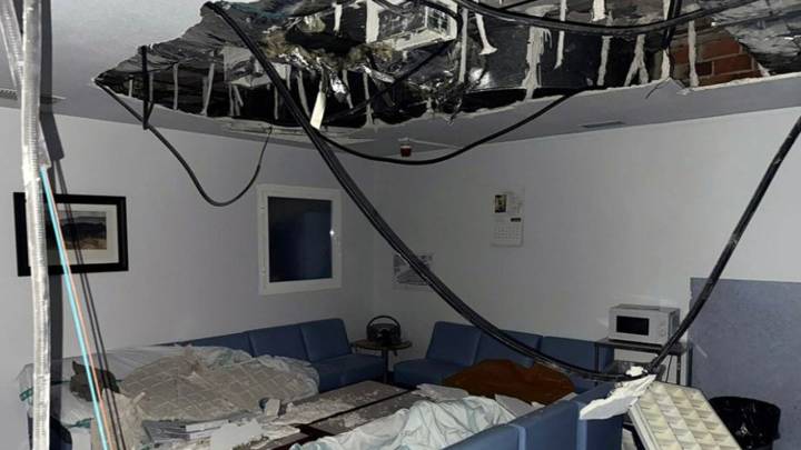 Se cae el techo de una de las zonas del Hospital de Albacete: "Cuarto incidente en año y medio"
