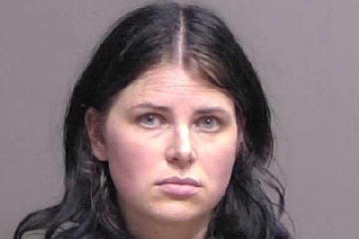 Woman Arrested, Accused of Impersonating Nurse, Treating Over 4k Patients