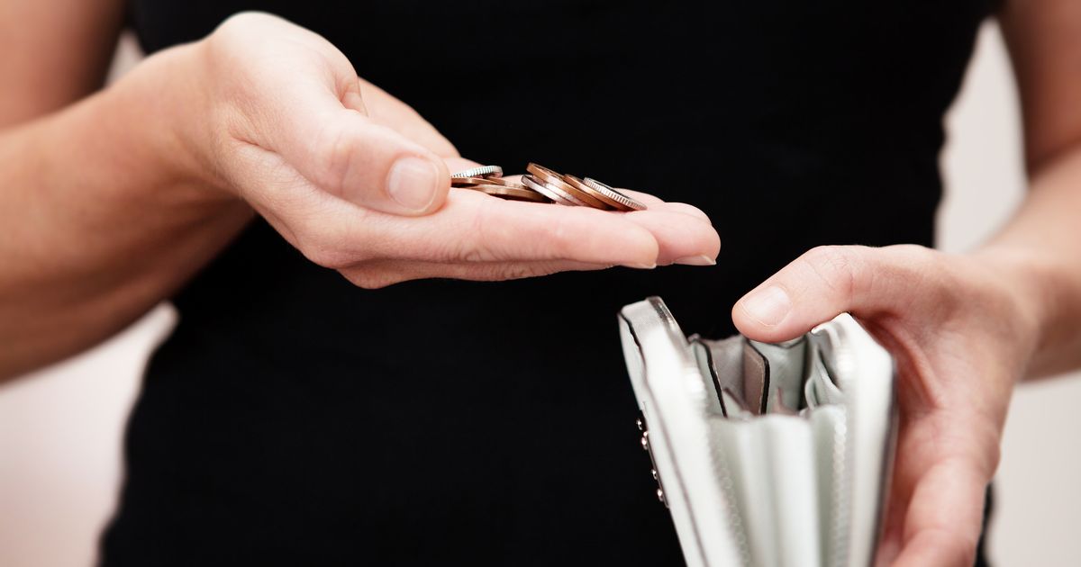 Poor credit score could cost £13,000 in interest payments, experts share next steps