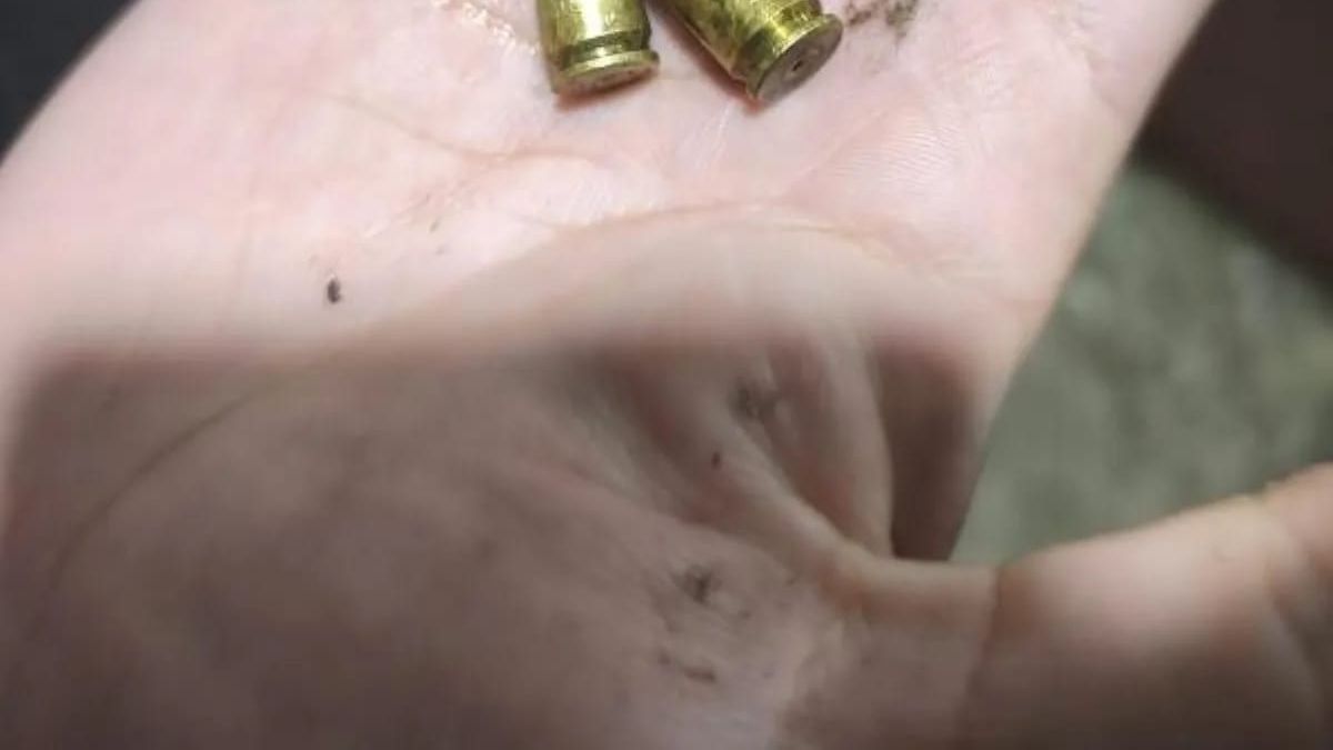 Balean el frente de una vivienda en el marco de un conflicto familiar