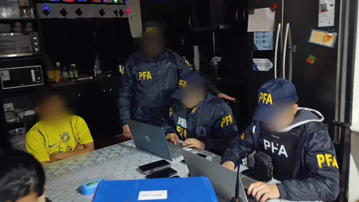Cayó banda que explotaba extranjeros con venta de muebles en la zona sur