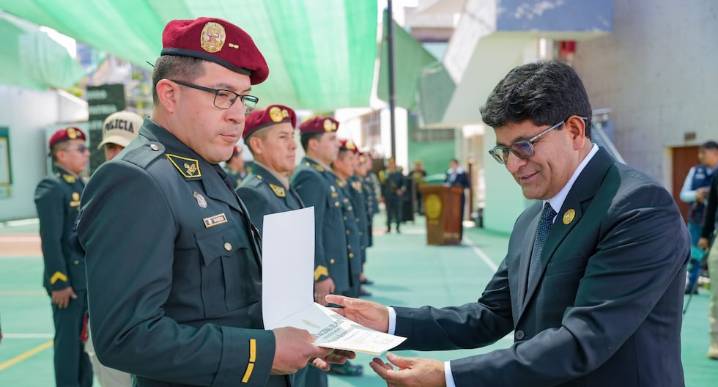 Reconocen a policías por destacadas operaciones contra la delincuencia en Arequipa