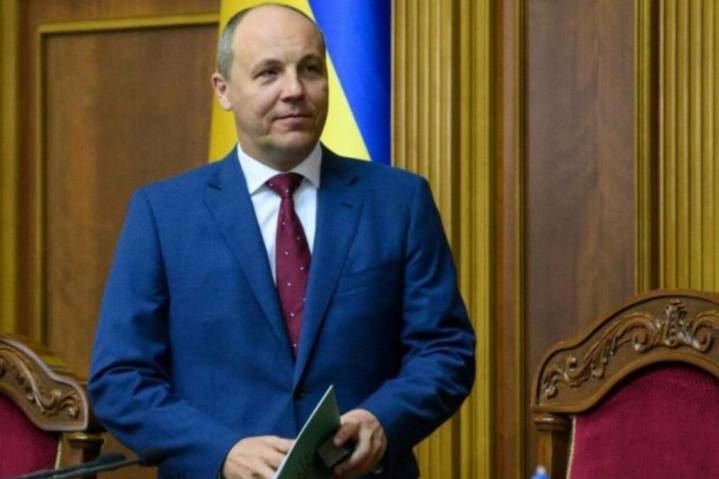 Asesinan a tiros a Andri Parubi, expresidente del Parlamento ucraniano