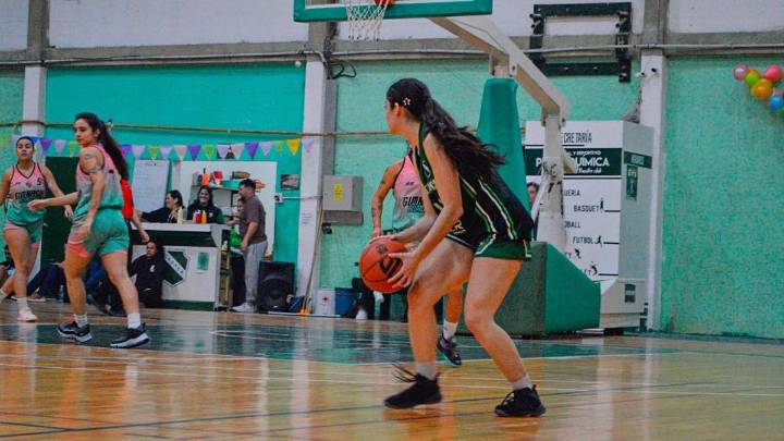 Petro va por la gloria y Gimnasia quiere tercer juego en Femenino