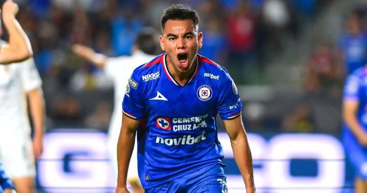 Cruz Azul renueva a 'Charly' Rodríguez