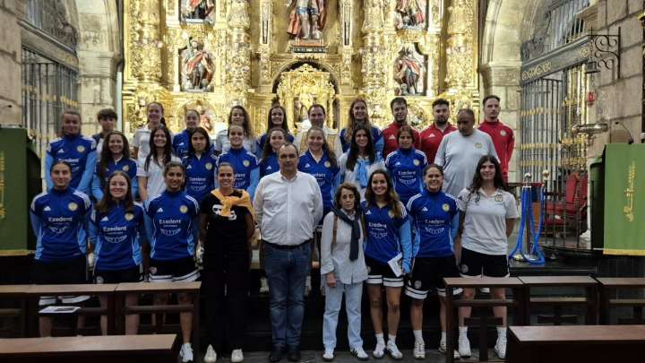 El Olímpico de León realiza su ofrenda floral a San Marcelo