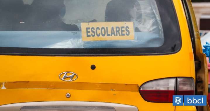 Niña de 4 años fue olvidada en furgón y escapó por una ventana en Talcahuano: la encontraron vecinos