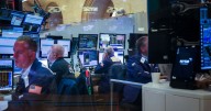 Wall Street abre mixto: Dow Jones avanza mientras que el Nasdaq cae