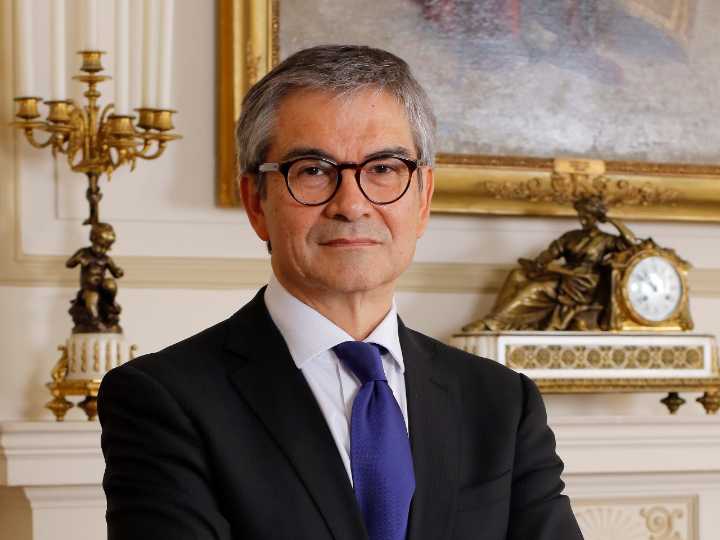 Renuncia Ministro de Hacienda