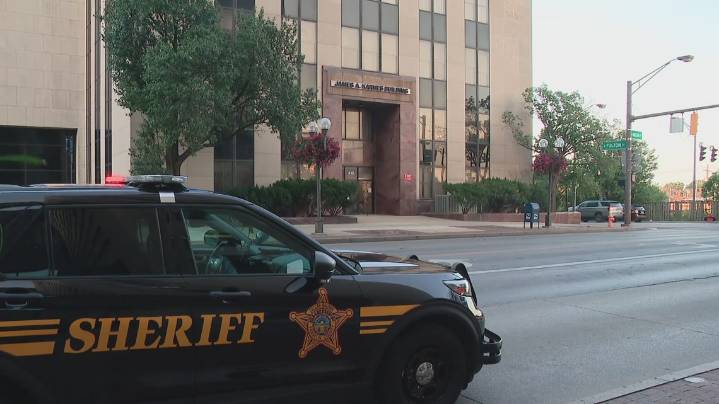 Central Ohio resident fights back against jury duty phone call scam involving sheriff's office impersonators
