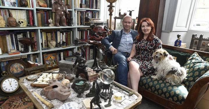 Antiques Roadshow stars coming to Chippenham town centre